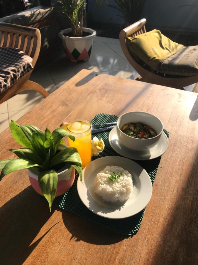 Kayuna Homestay Padangbai  Buitenkant foto